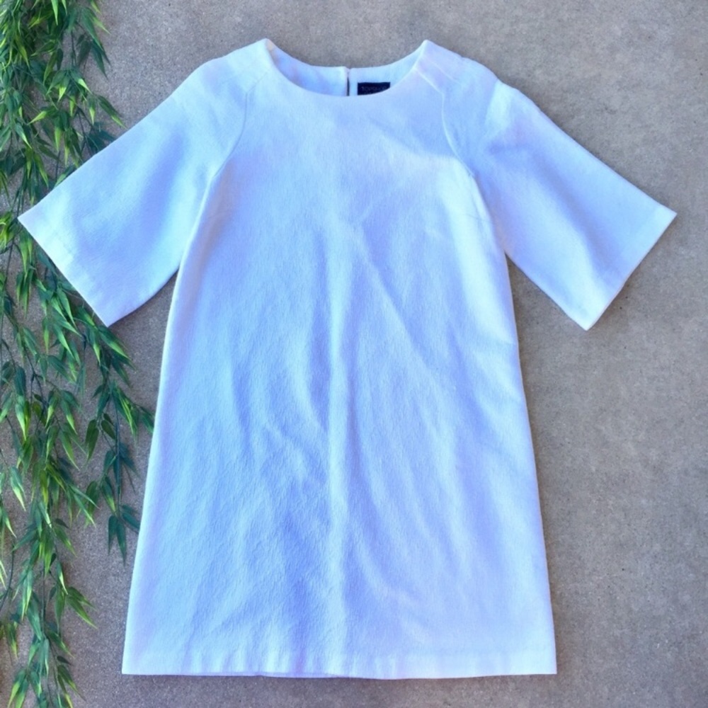White dress with keyhole closure